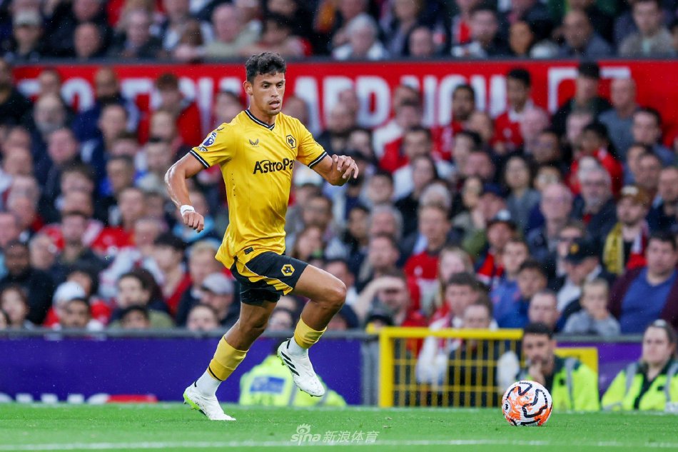 队增添了一 队增添了一