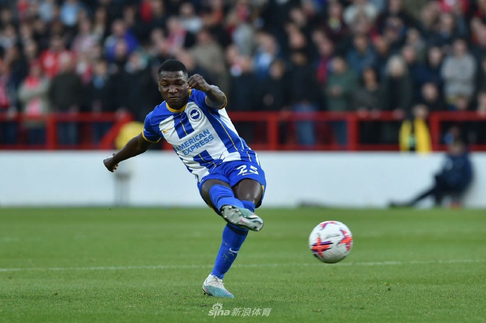 这位年轻选 这位年轻选