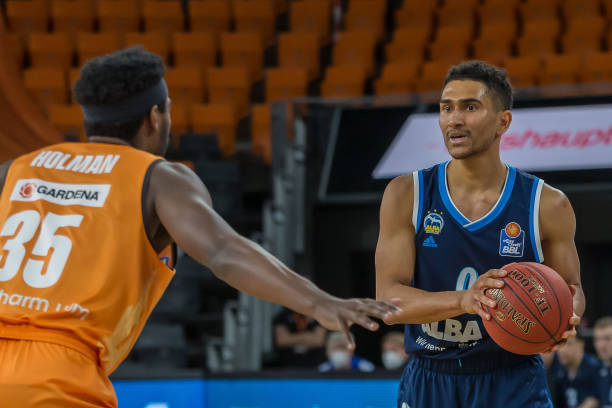 不断的火力 不断的火力